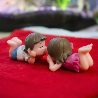 Cute Couple Relaxing Miniature