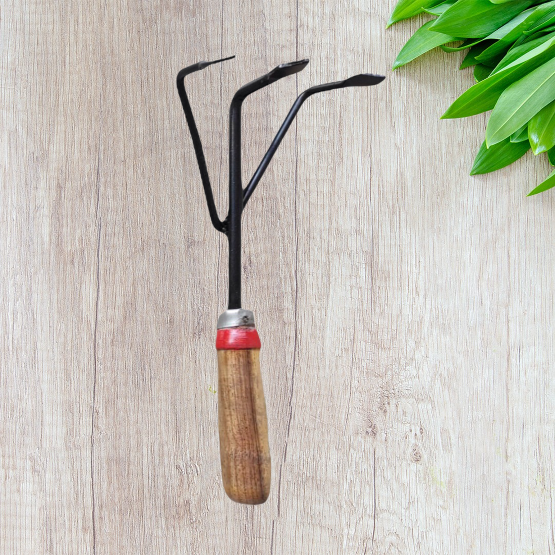 Hand Cultivator Gardening Tool - Wooden Handle