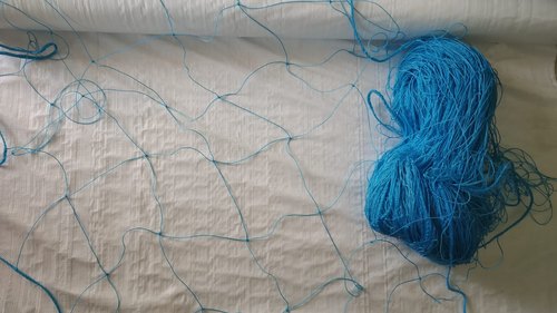 Creeper Net, Climbers Support Net UV Treated with Border - 3M Width Blue